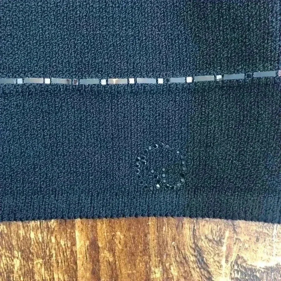 St. John Sport | Sleeveless Sweater w/Mock Turtleneck, Shimmery Stripe - Picture 3 of 6